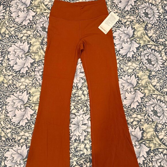 Lululemon Groove Nulu Super-High-Rise Flared Pant Regular / Inseam: 32.5 - Picture 1 of 2